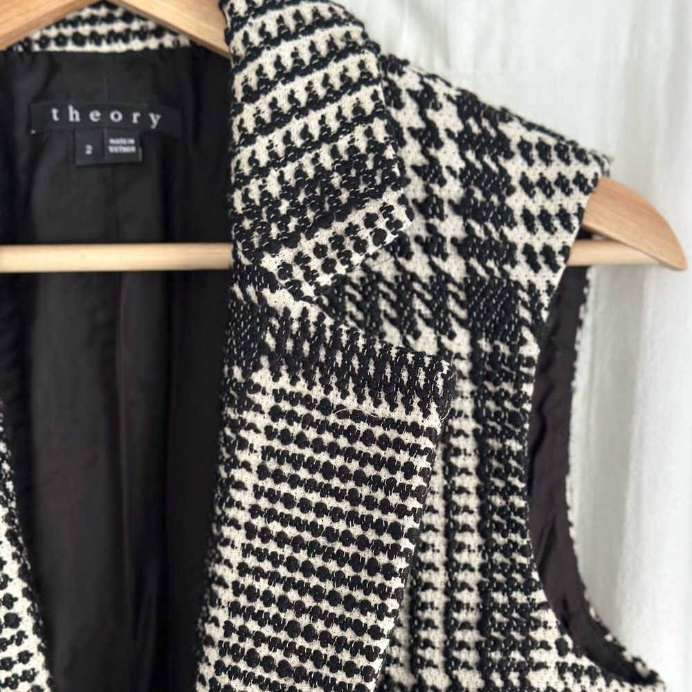 Houndstooth Print Vest - Picture 7 of 9